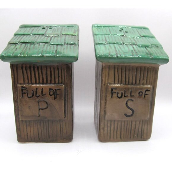 Novelty Outhouse Shaped Salt and Pepper Ceramic Shaker Set - Picture 3 of 10